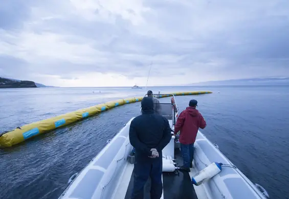 Projekt The Ocean Clean Up wstrzymany. "Gigantyczny Pac Man" musi wrócić do portu