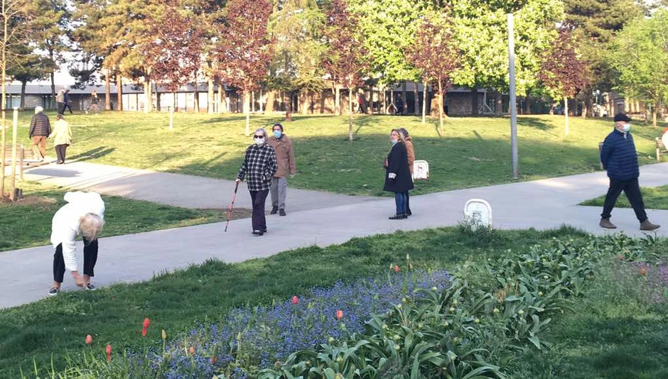 Penzioneri u šetnji