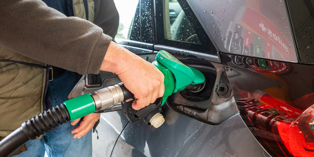 Opłata paliwowa w 2024 r. wzrośnie o ponad 13 proc.