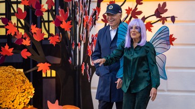 Halloween w Białym Domu. Joe Biden pozuje z dziećmi [GALERIA]