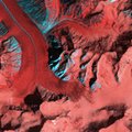 NASA sfotografowała z kosmosu olbrzymią lawinę. Te zdjęcia to jak wygrana na loterii