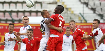 Górnik zdemolował Widzew i jest liderem!