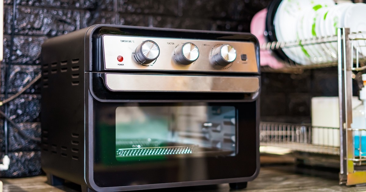 Wydajne i jednocześnie bardzo kompaktowe. Jaki minipiekarnik wybrać do niewielkiej kuchni?