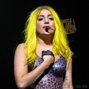 26026_lady-gaga-180-d0001F3D2f258d396ae0a