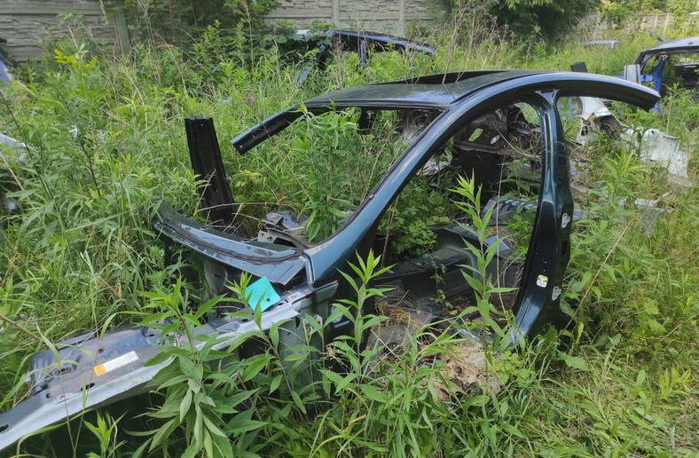 Policja rozbiła gang złodziei kradnących auta "na walizkę"