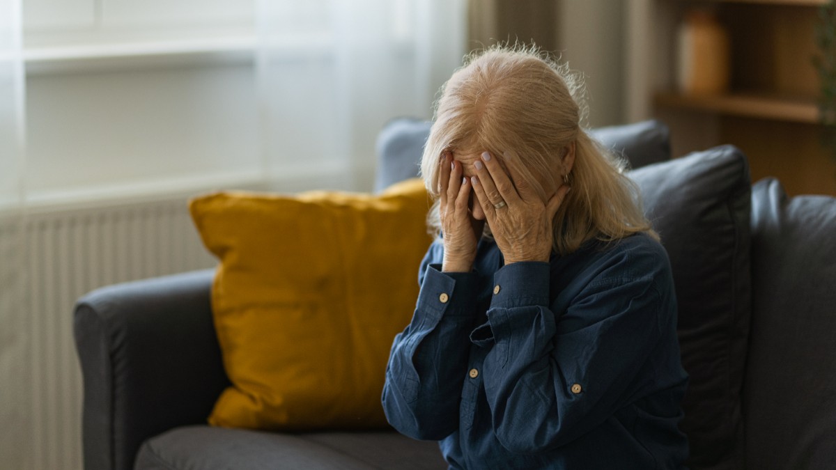 O româncă din Italia a fost concediată după ce a întârziat la serviciu pentru a-și îngriji mama bolnavă de cancer. Sindicatul anunță proteste
