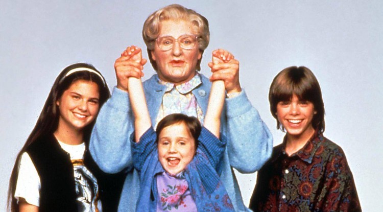 Wow! Gyönyörű nő vált a Mrs. Doubtfire gyereksztárjából - FOTÓ