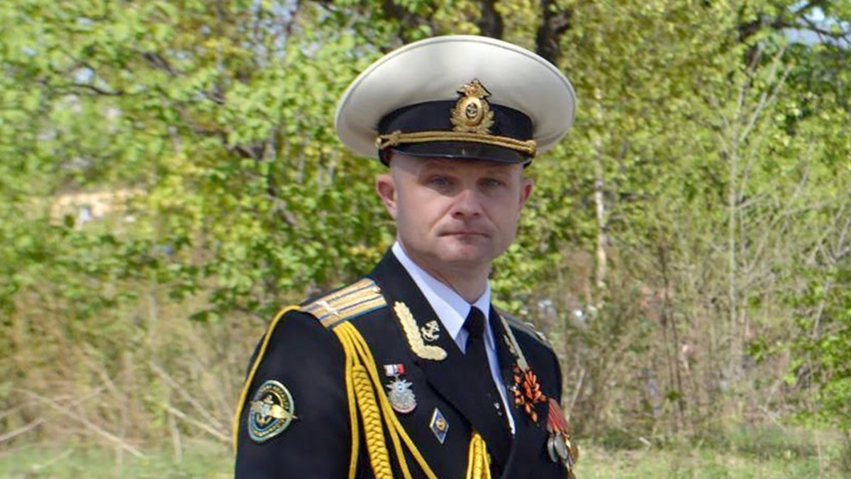 Tajemnicza śmierć rosyjskiego komisarza wojskowego. Ciało wisiało na płocie