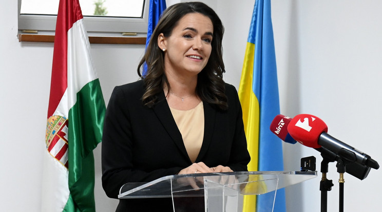 Novák Katalin köztársasági elnök hét vádlottnak kegyelmet adott/Fotó: MTI/Bruzák Noémi
