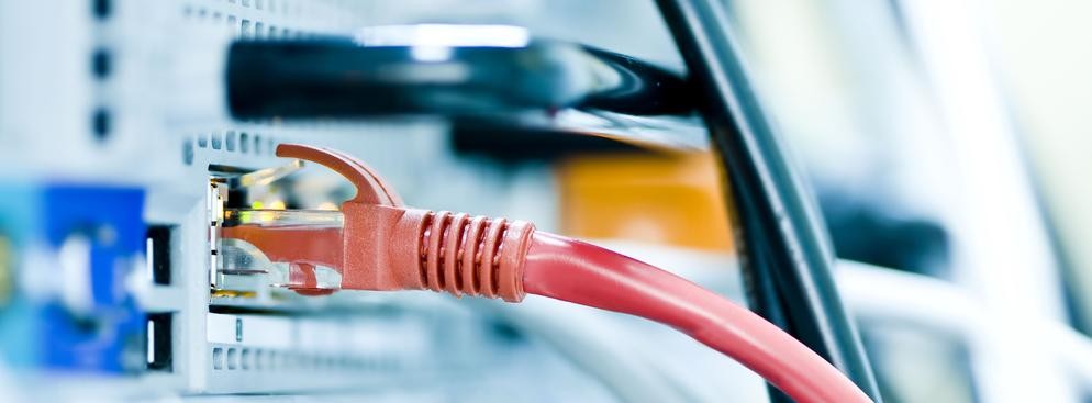 <b>Marzec 2000 - Dialog SA</b>
<br><br>
TPSA ma konkurenta. Telefonia Dialog SA uzyskuje koncesję na świadczenie usług dostępu do internetu.