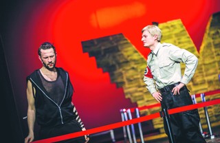 „Wyznawca” w Teatrze Studio zatruty i zbędny