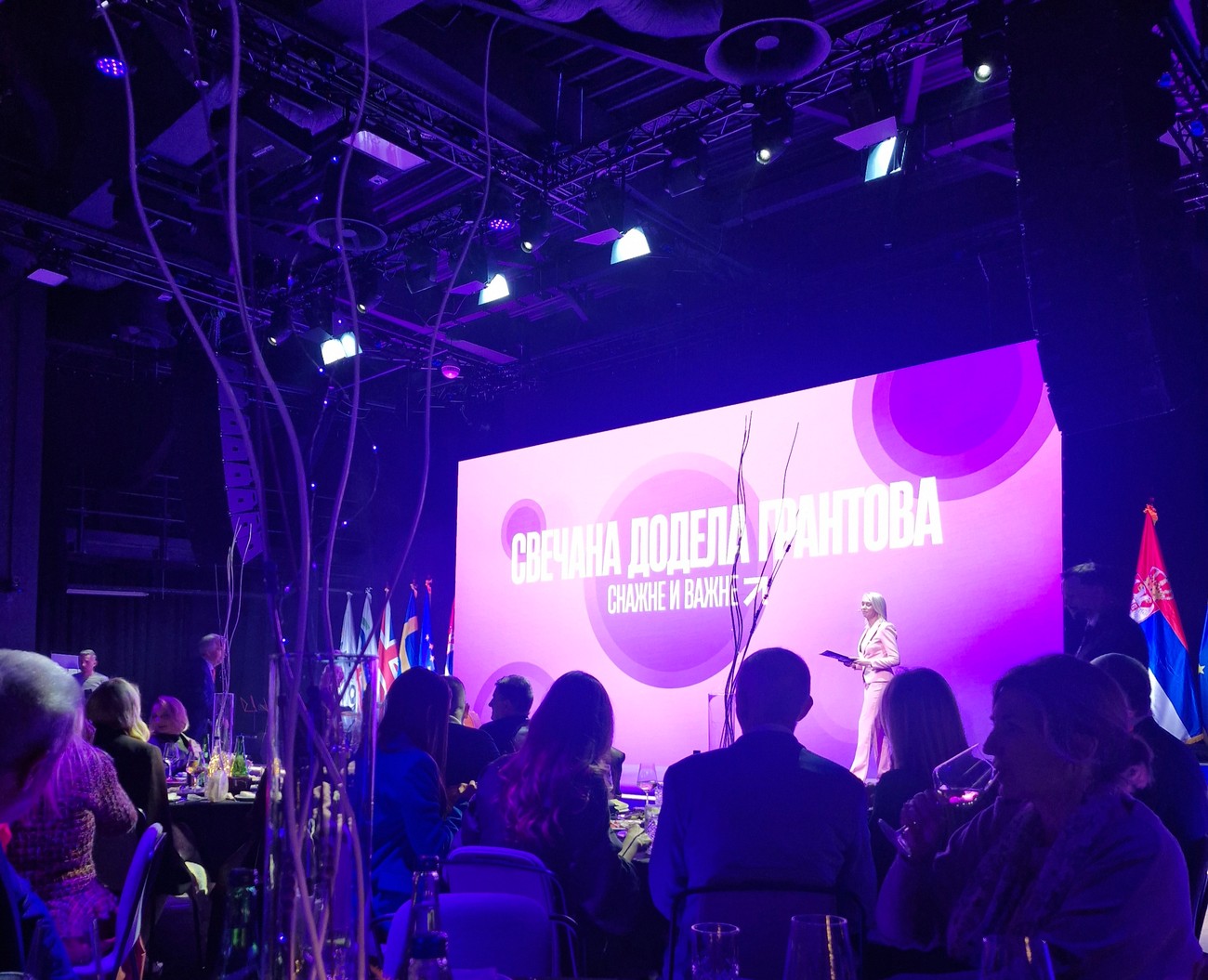 Podeljeni grantovi za "Snažne i važne": 50.000 funti za održivi nameštaj, vojnički hleb, bezalkoholni liker od lavande, bio eliksir i e-bike ture