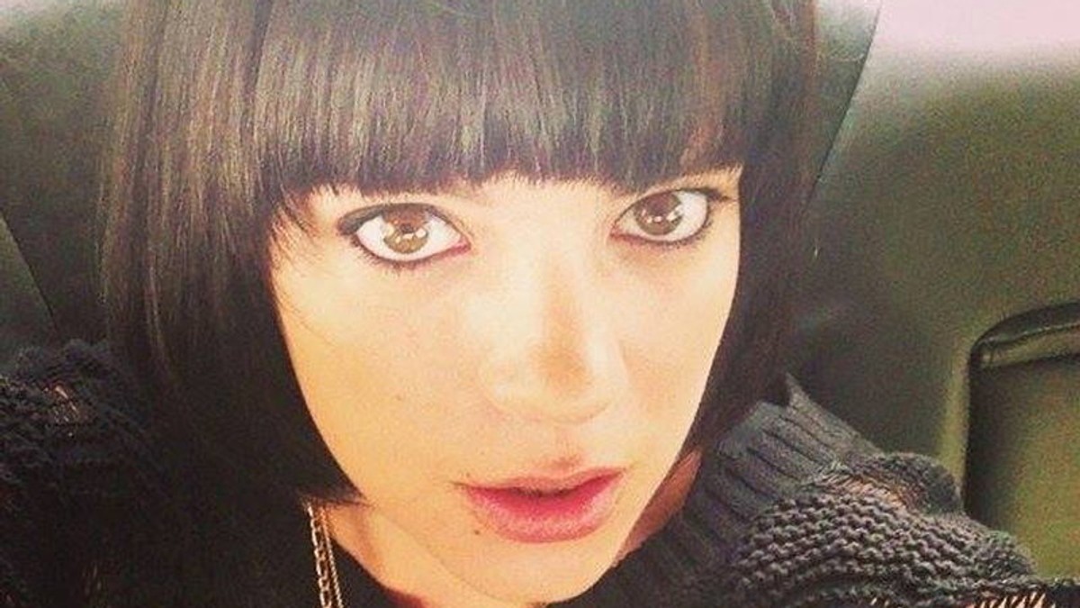 Lily Allen z dzikiej i gorącej Afryki – zobacz "Air Balloon"!