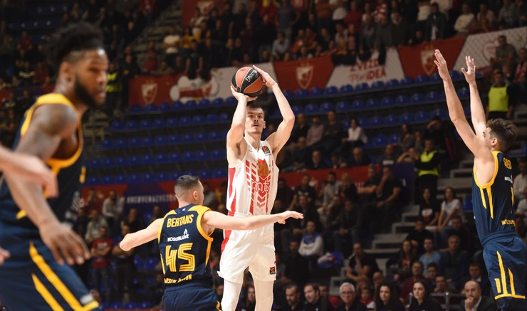 Borisa Simanic played very well, as he scored 18 points in Crvena Zvevzda's win over Khimki in the Euroleague. (Photo: Aleksandar Dmitrijevic/Ras Srbija via Blic Sport.)