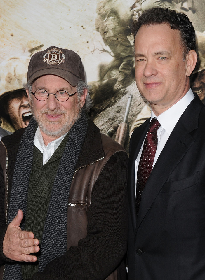 Steven Spielberg i Tom Hanks na premierze "Pacyfiku"