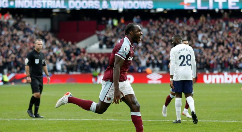 West Ham's Michail Antonio (C) celebrates scoring against Tottenham