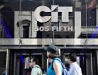 Stulatek bankrutuje i puszcza z torbami akcjonariuszy