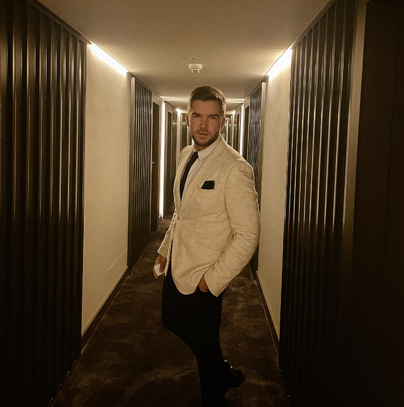 Český moderátor Matěj Misař.
