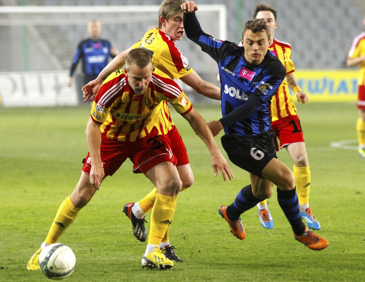 Ekstraklasa: Korona remisuje z Zawiszą