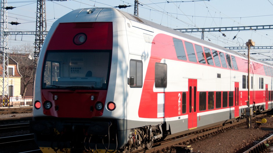 Cestujúcich z Bratislavy do Maďarska čaká od pondelka výluka. (ilustračné foto)