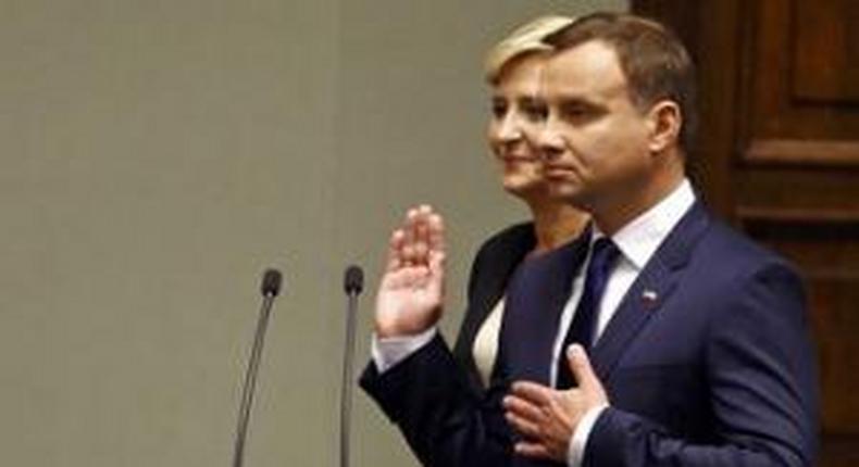 Government swears in opposition-backed Andrzej Duda as president