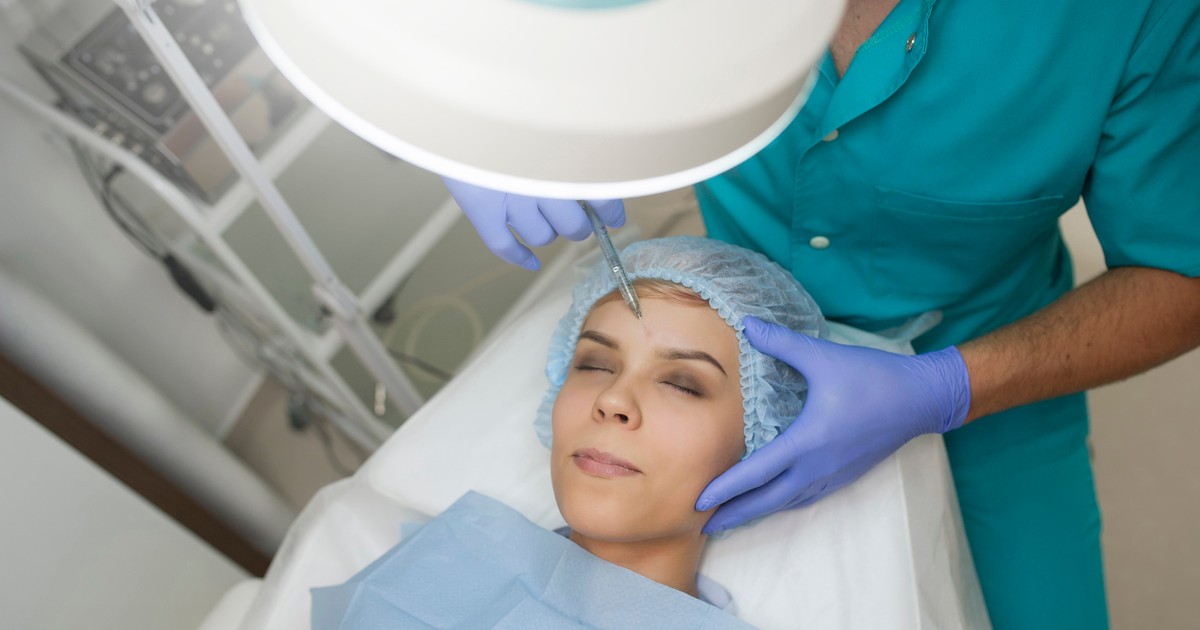 Malwina wystraszyła się dziwnych śladów po zabiegu u kosmetologa. Usłyszała, iż napada na branżę