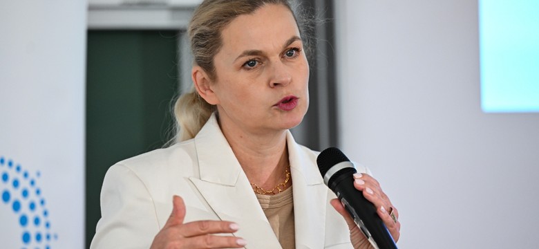 Prace domowe zadawane czy nie? Ministra Nowacka odniosła się do krytyki