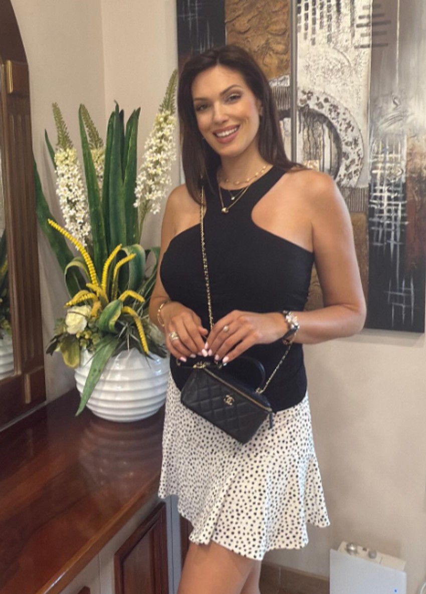 Nina Radulović u miniću