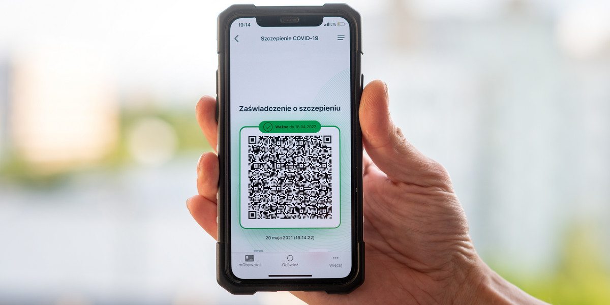 Dłuższa ważność certyfikatów covidowych dla osób po trzeciej dawce szczepionki. 