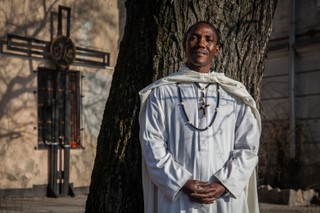 'Sam byłem niewolnikiem, a teraz próbuję przywrócić do życia innych.' Rozmowa Mazurka z misjonarzem