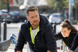 Syn Tomasza Stockingera przechodzi do TVP. Poprowadzi popularny program?