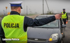 Mandat 5 tys. zł na dzień dobry. Masz to w aucie? Od dziś policja zaskoczy kierowców