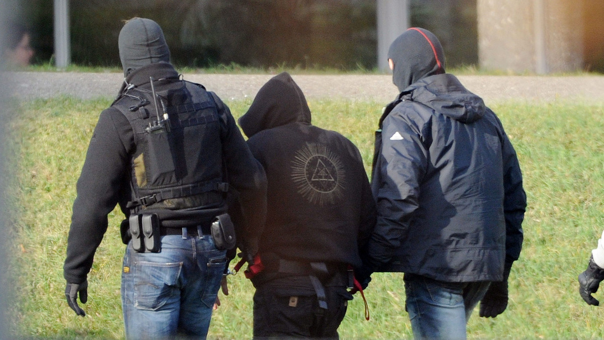 Niemiecki oddział antyterrorystyczny GSG 9 zatrzymał w Brandenburgii kolejną osobę podejrzaną o wsparcie neonazistowskiej grupy terrorystycznej Narodowosocjalistyczne Podziemie (NSU) - poinformowała prokuratura federalna w Karlsruhe.
