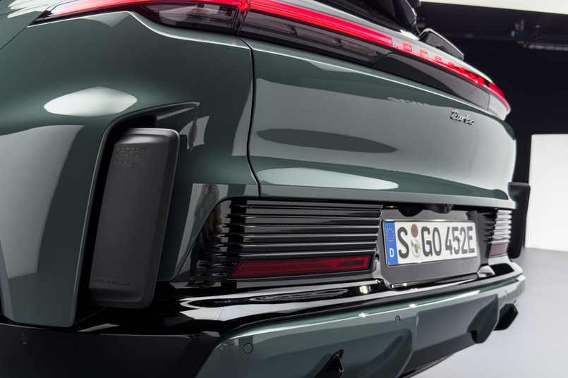 Porsche Cayenne Electric