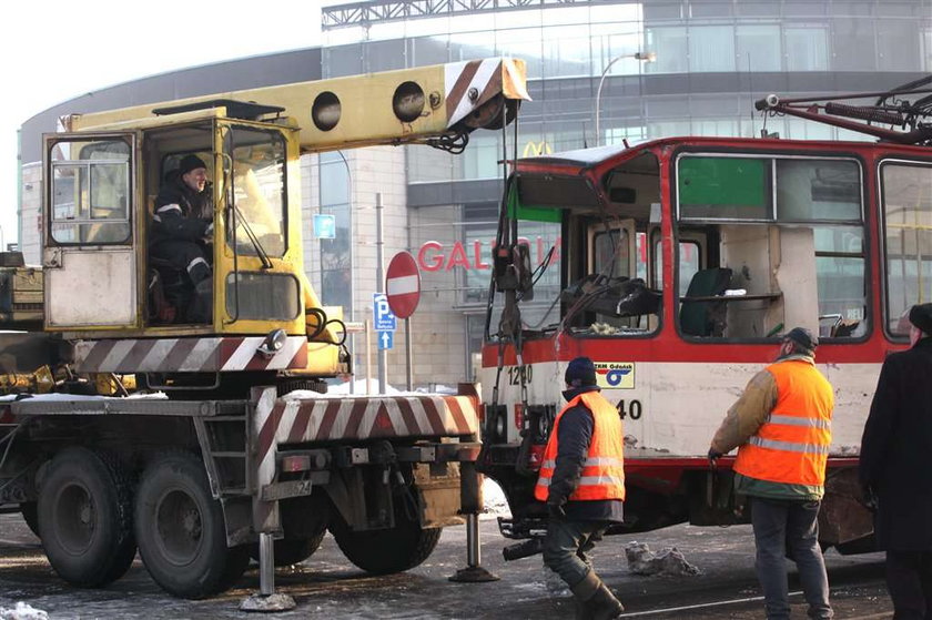 Piekarz wjechał pod tramwaj