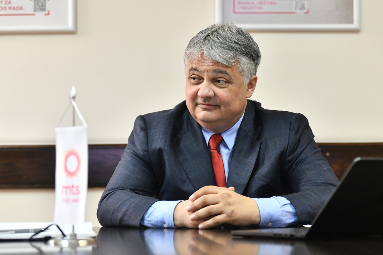 Lučić u Severnoj Mitrovici: Snažno stojimo iza zaposlenih uprkos Kurtijevim pritiscima