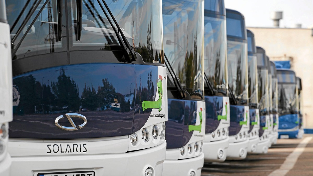 Zarząd Infrastruktury Komunalnej i Transportu w Krakowie ogłosił przetarg na nowego przewoźnika autobusowego, który od sierpnia przyszłego roku będzie obsługiwał 12 linii w mieście.