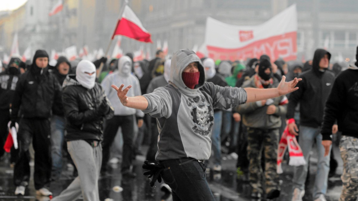 11 listopada 2013 roku Warszawa stanie się gospodarzem szczytu klimatycznego ONZ. Tego samego dnia przez stolicę przejdzie Marsz Niepodległości. "Gazeta Polska Codziennie" ostrzega przed "zamieszkami i rozlewem krwi" w mieście.