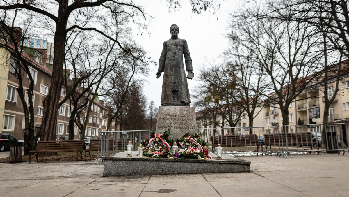 Gdańsk. Radni miasta będą głosować ws. rozbiórki pomnika ks. Jankowskiego