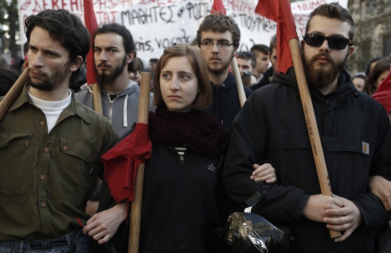 W Atenach doszło do zamieszek podczas demonstracji. Zorganizowano ją dla upamiętnienia wydarzeń sprzed siedmiu lat, kiedy 15-latek zginął od policyjnej kuli.