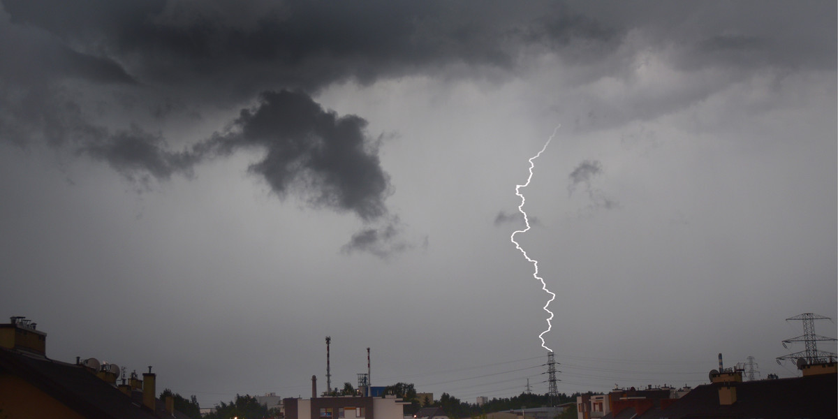 Uwaga na burze w weekend (zdjęcie ilustracyjne). - To będzie weekend dynamicznej pogody – ostrzega Instytut Meteorologii i Gospodarki Wodnej. W prognozie zagrożeń meteo na sobotę i niedzielę: silny wiatr i przymrozki. 