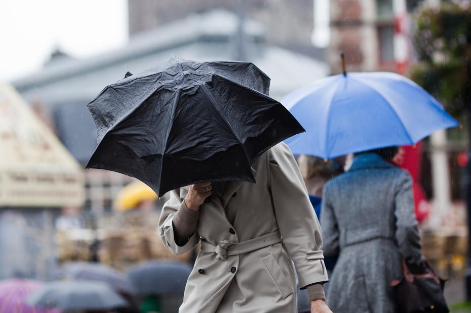 Bár melegszik az idő, a szél és az eső nem kímél minket Fotó: Getty Images