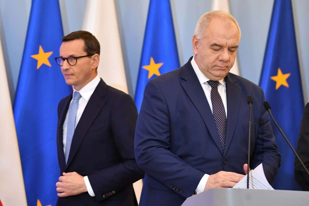 Mateusz Morawiecki, Jacek Sasin
