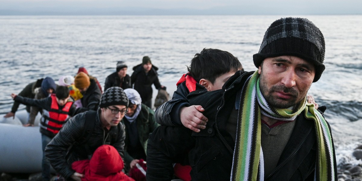 KE przedstawiła propozycje ws. migracji. Ma być m.in. obowiązkowa solidarność.