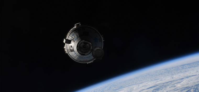 Starliner od Boeinga uchwycony na niezwykłych zdjęciach podczas dokowania przy ISS