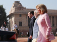 Brigitte Macron w różowej mini w Indiach