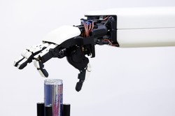 Physical Intelligence tworzy mózg dla robotów. Sztuczna Inteligencja wkracza do świata fizycznego?