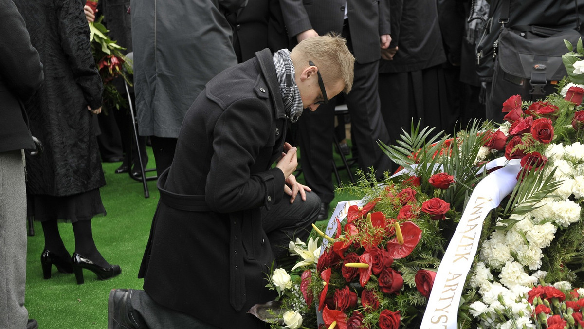 Marcin Mroczek na pogrzebie Janusza Zakrzeńskiego