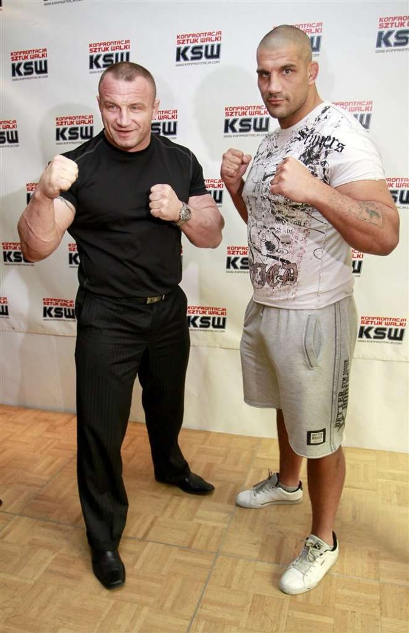 Skandal na gali z Pudzianem? Polski zawodnik ma szokujące tatuaże!