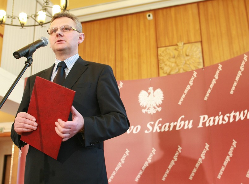 Minister Skarbu wysyła radio przed sąd dla nieletnich